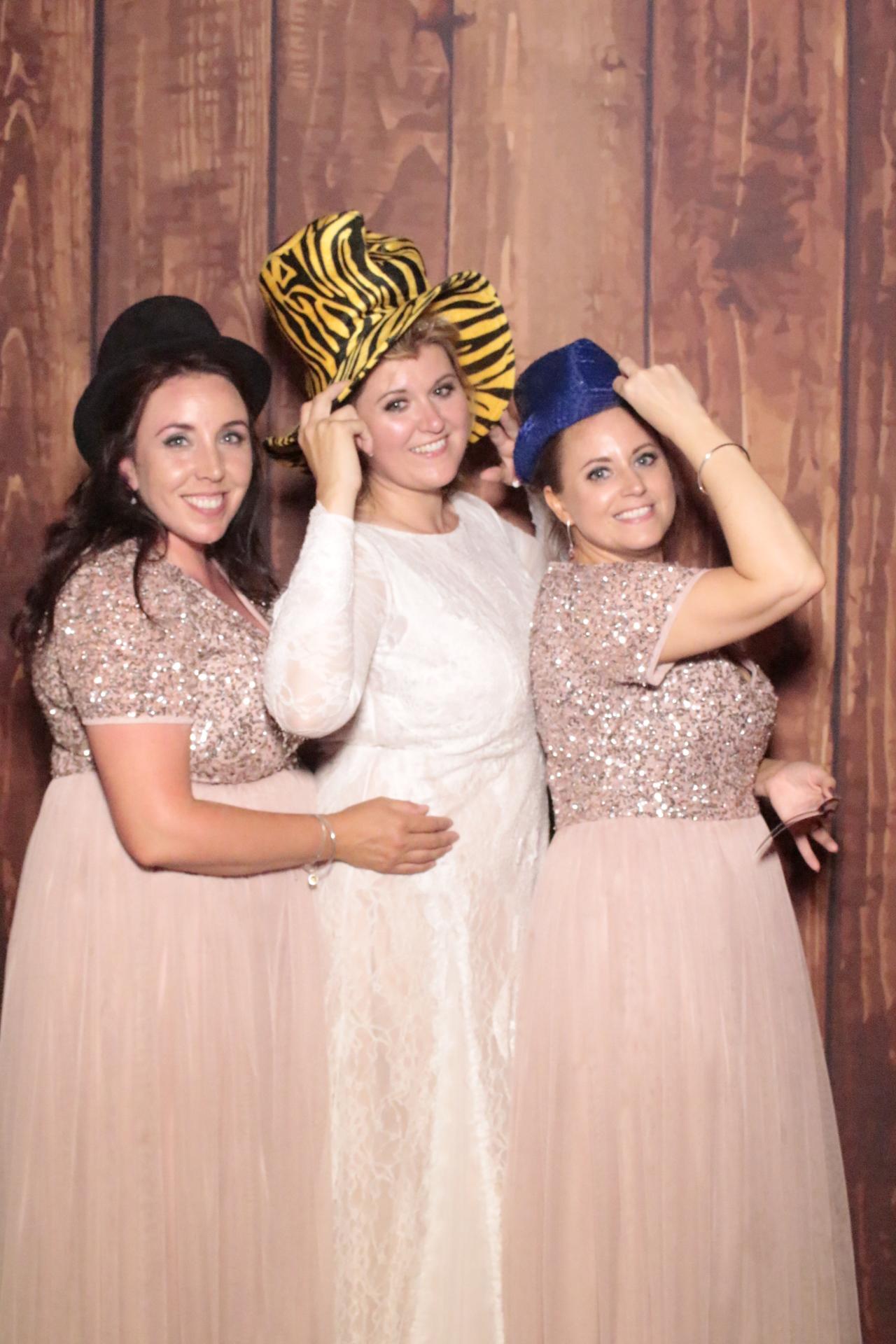 Christopher & Nicole's Wedding | View more photos from the event at gallery.myphotoboothexperience.co.uk/u/MyPhotoBoothExperienceLtd/Christopher-Nicoles-Wedding